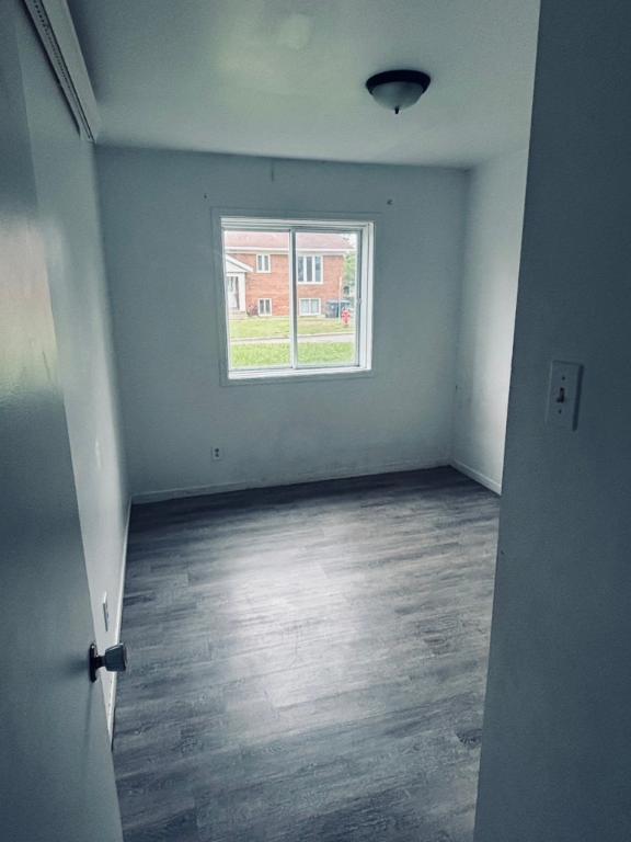 Libre fin juillet 4 1/2 bas d'immeuble chauffer-éclairer | 3303141