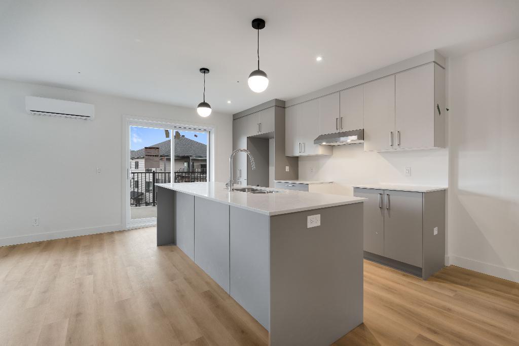 Appartement 4 1/2 East-Angus | 3303231