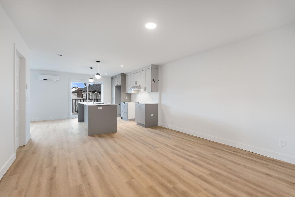 Appartement 4 1/2 East-Angus | 3303231