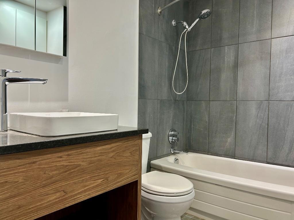 LACHINE, 3 1/2, STYLE CONDO, CLÉ-EN-MAIN (possibilité électros-ménagers et Stationnement) | 3303249