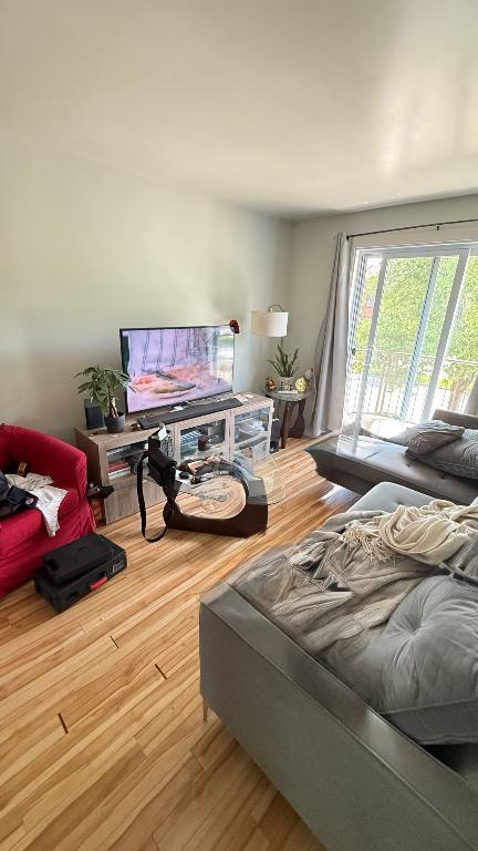 4 1/2 Rivières-des-Prairies avec 1 place stationnement | 3303286