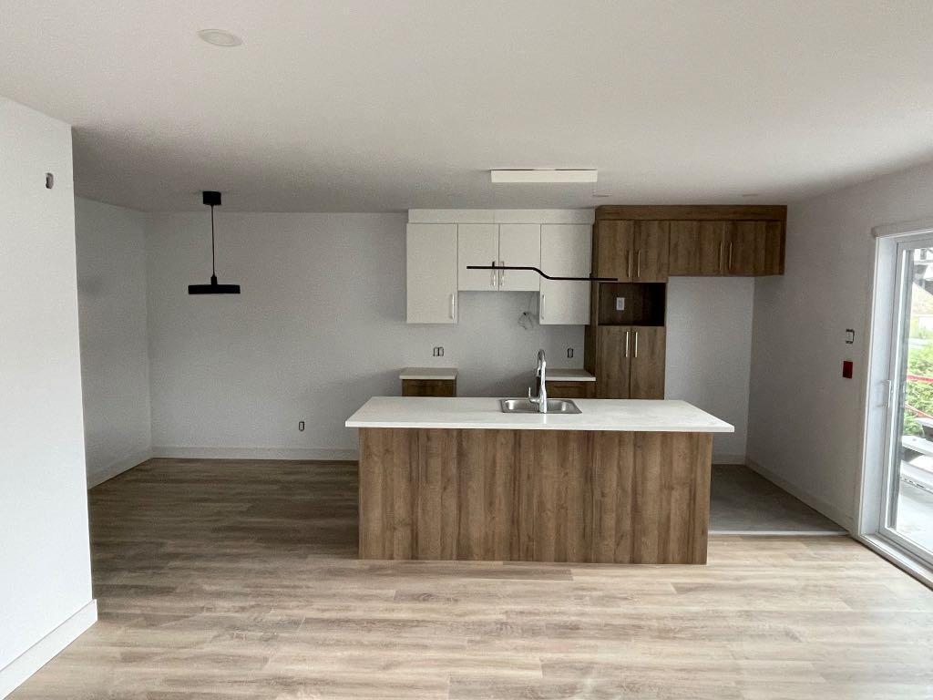 Grands 5½ 2e étage, construction neuve | 3303305
