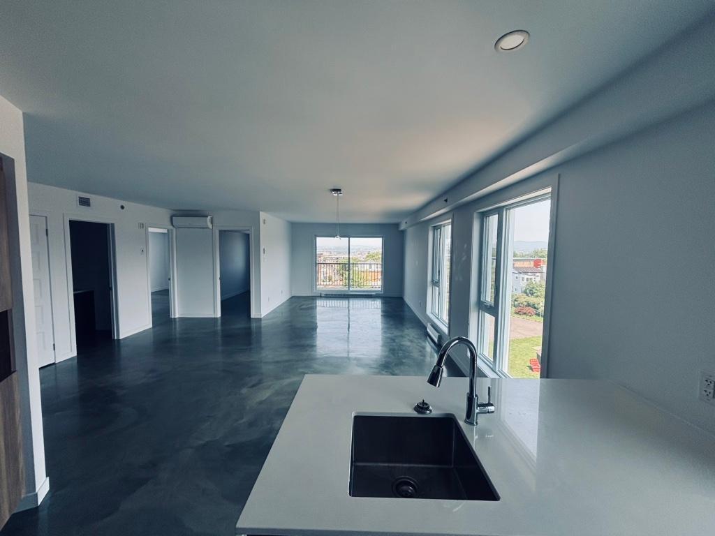 Libre, Penthouse , Lévis centre-ville 3 1/2+ | 3303313