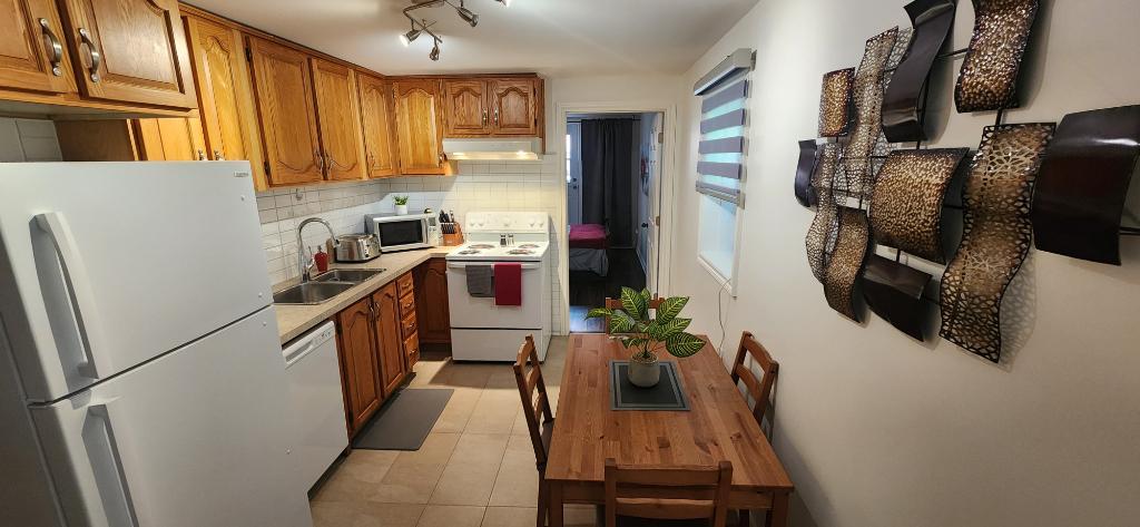 ROSEMONT - Prêt MAINTENANT - Neuf 3 1/2 – BACHELOR - TOUT meublé | 3303314
