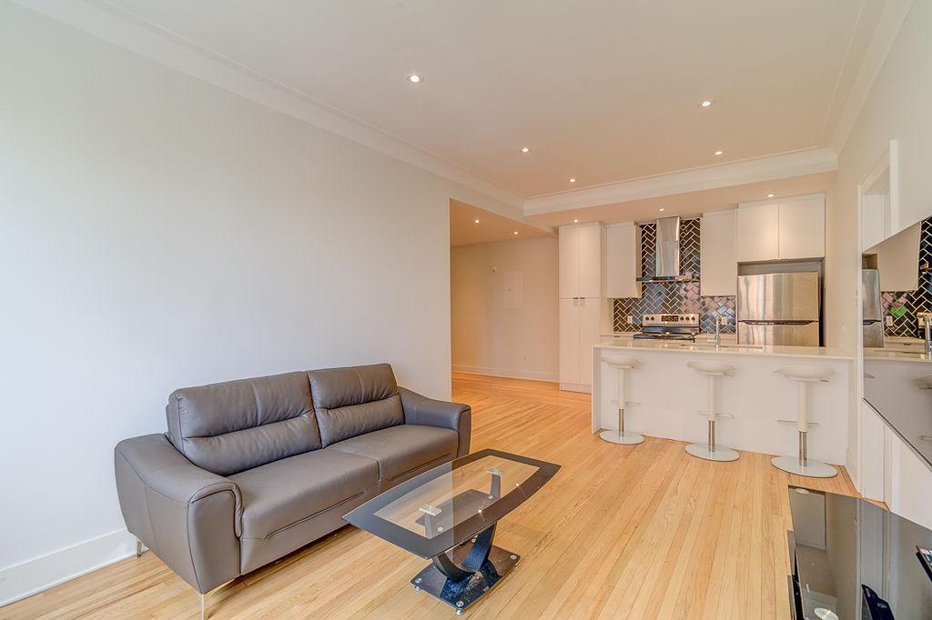 Recently Renovated 5½ Apartment Available - A louer • For Rent | 3303356