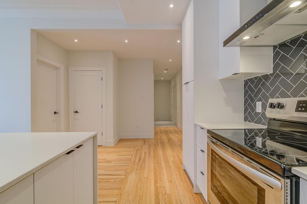 Recently Renovated 5½ Apartment Available - A louer • For Rent | 3303356
