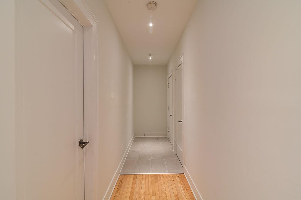 Recently Renovated 5½ Apartment Available - A louer • For Rent | 3303356