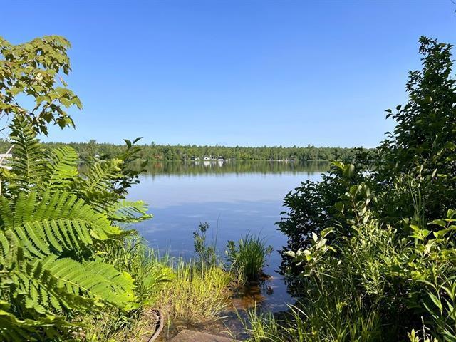 Petit Lac Lambton, Estrie. Terrain aménagé de 16 943 pi.ca. directement au bord de l’eau. Beau rivage, baignable et navigable. Une rareté! | 3303443