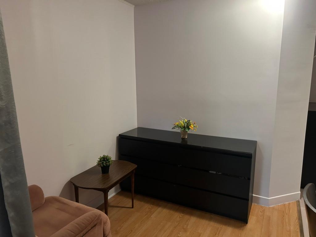 31/2 logement, très propre silencieux, climatisé tout compris. | 3308338