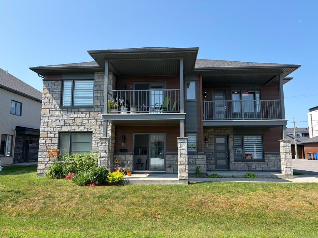 Saint-Charles-Borromée / Maison de ville avec garage privé | 3308292