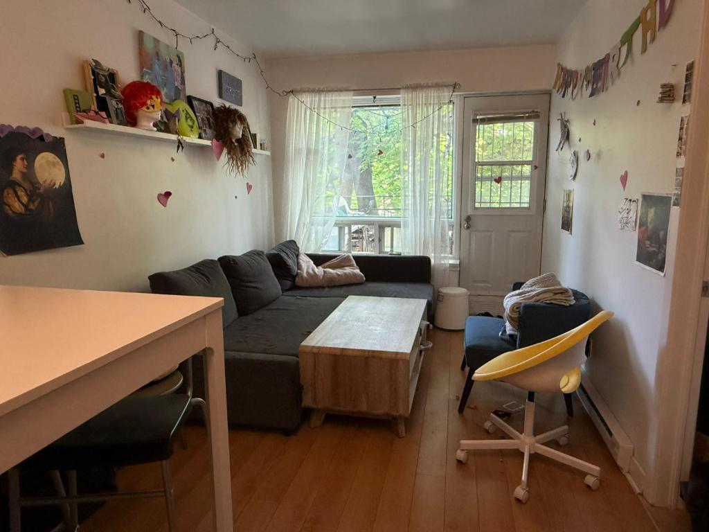 Superbe 4 1/2 au coeur de l'UdeM/ HEC / POLY | 3303534