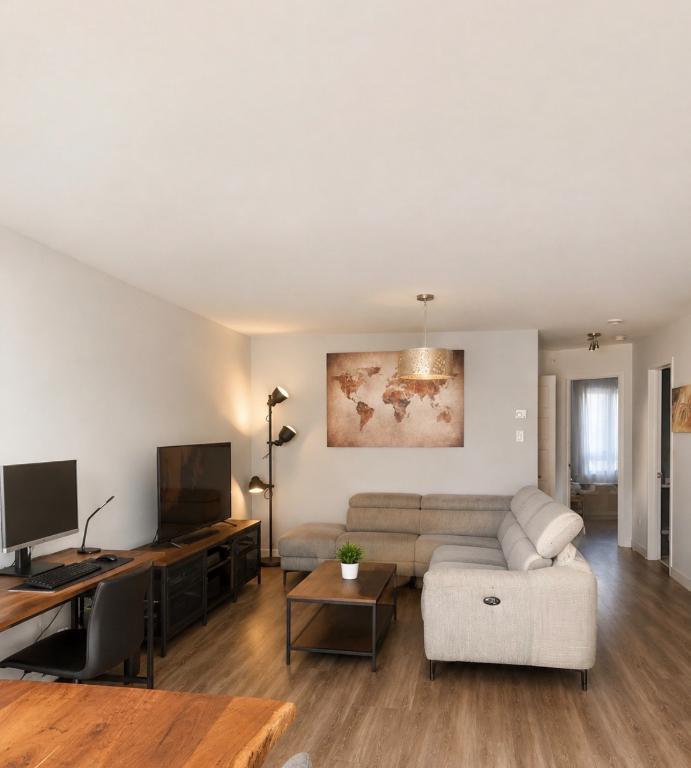 Beautiful 4 1/2 near everything/ Magnifique 4 1/2 près de tout | 3303568