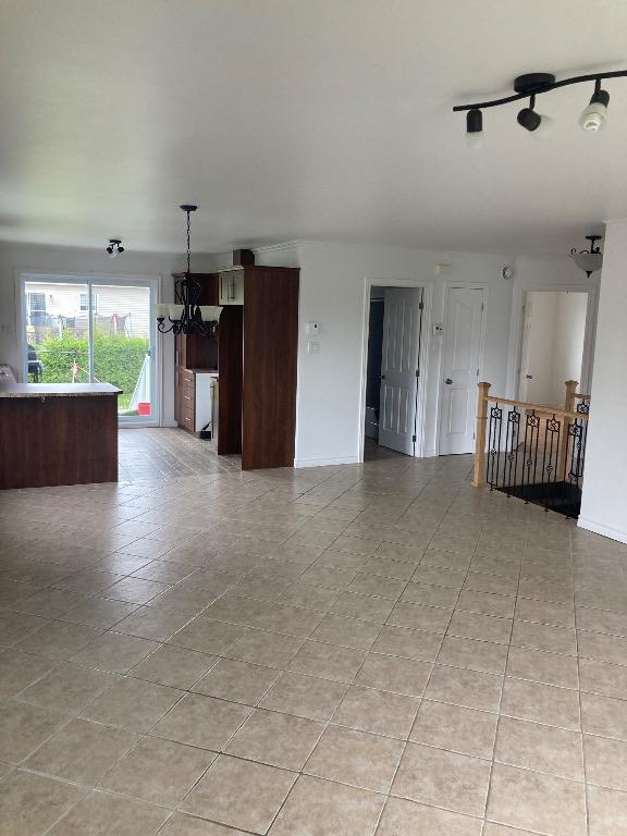 Appartement Grand 5 1/2 | 3308397