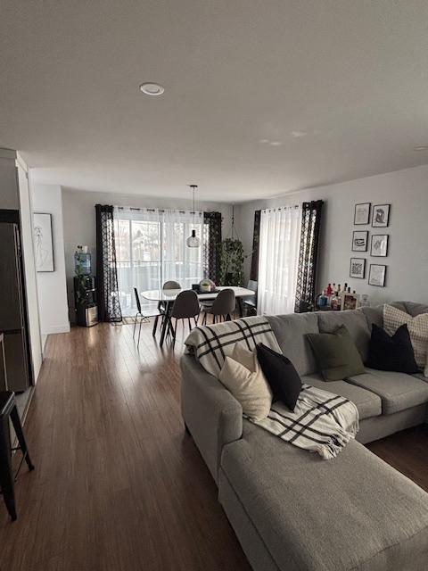 Grand 4 ½ lumineux situé au RDC d’un immeuble tranquille **** 1 mois gratuit****** | 3303577