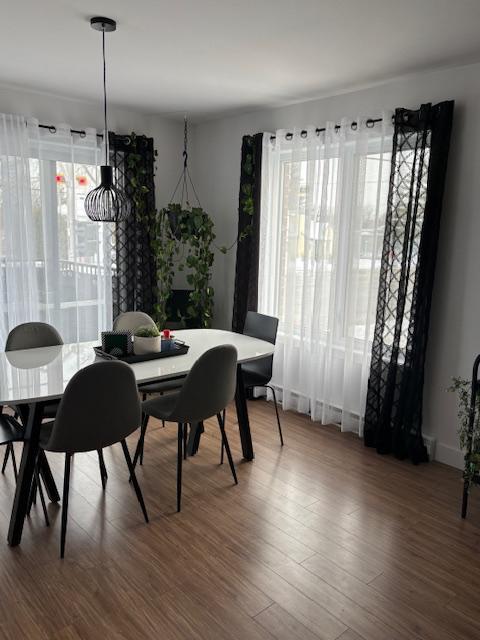 Grand 4 ½ lumineux situé au RDC d’un immeuble tranquille **** 1 mois gratuit****** | 3303577