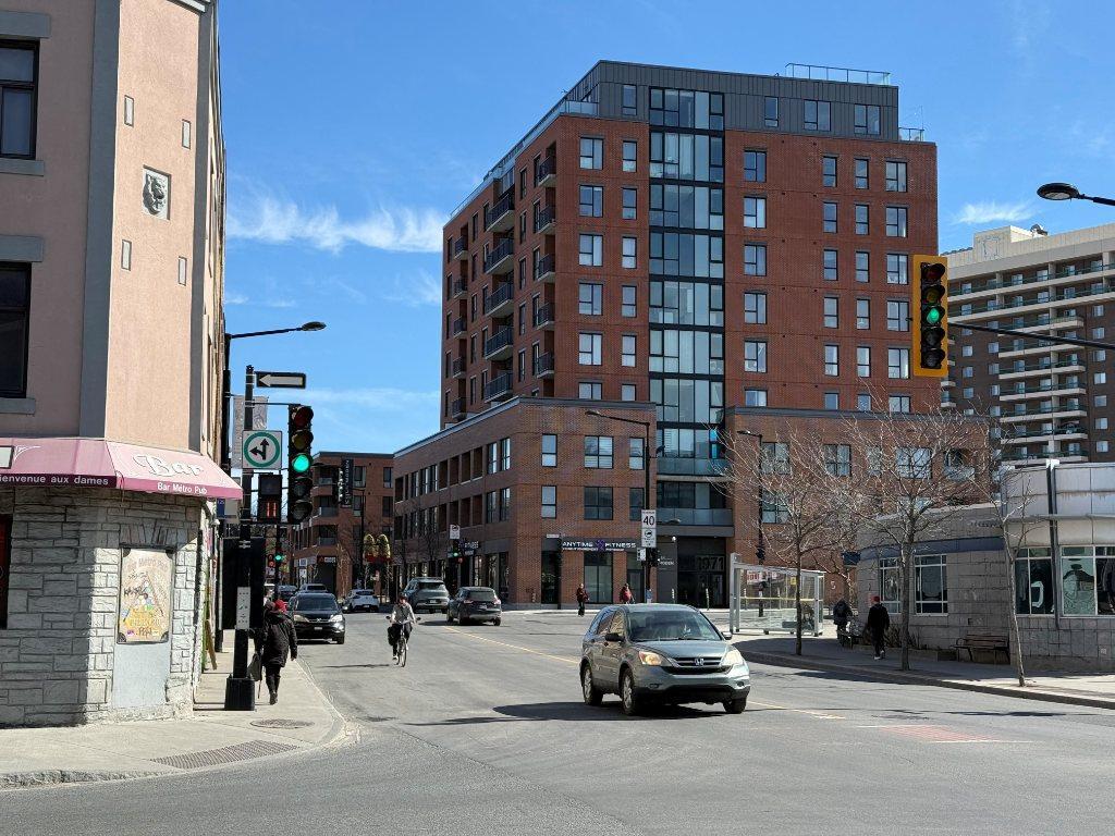Superb condo 4 1/2 in new building | 3308402