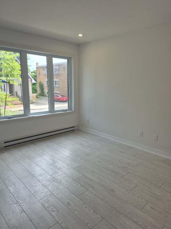 Très beau 5 ½ à louer, 1782 Ste-Hélène, Longueuil. Voisinage paisible. 2 050 $/mois. | 3308407