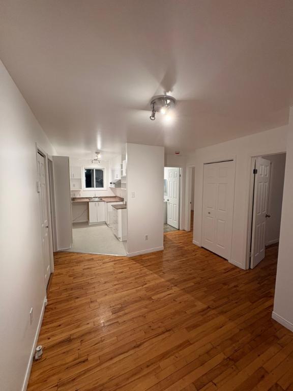 5 1/2 + entrée privée à louer | 3303605