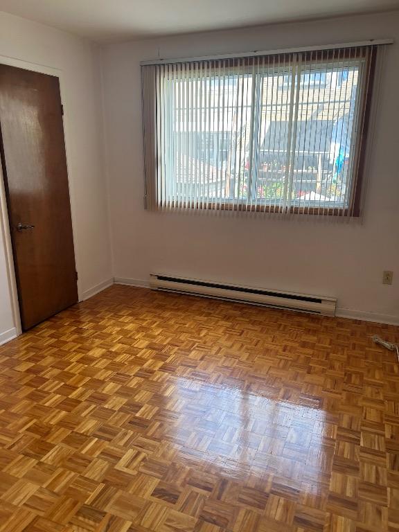 Grand 3 1/2 à louer juillet/Aout | 3308696