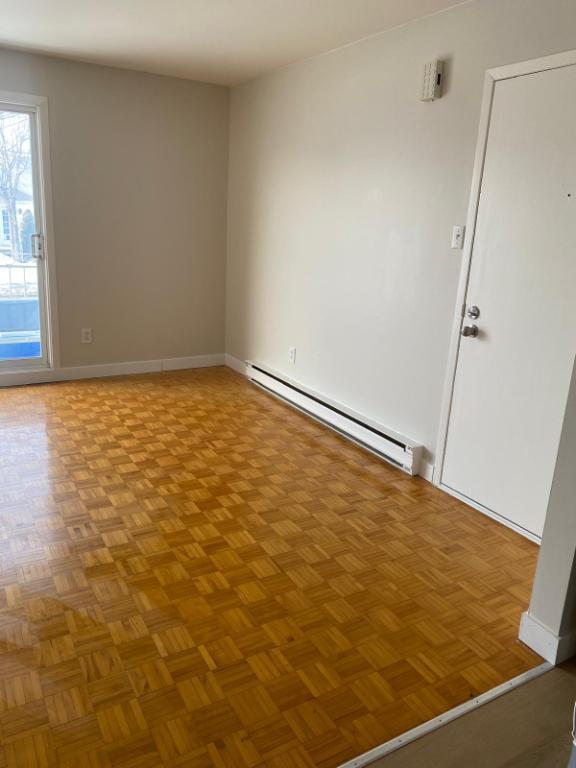 Spacious 1 BR apartment – ​​Saint-Hubert | 3303840