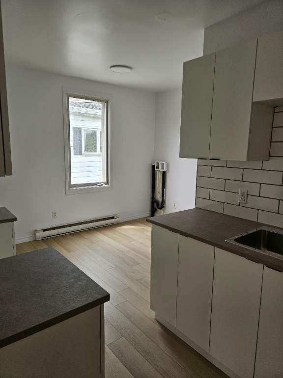 Magnifique 3½ rénové – Stationnement inclus – Disponible maintenant! - Beautifully Renovated 3½ Apartment – Parking Included – Available Now! | 3303846