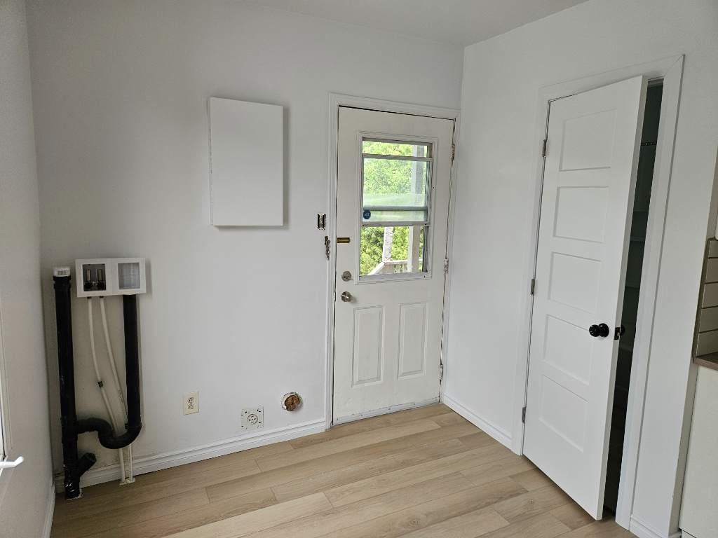 Magnifique 3½ rénové – Stationnement inclus – Disponible maintenant! - Beautifully Renovated 3½ Apartment – Parking Included – Available Now! | 3303846