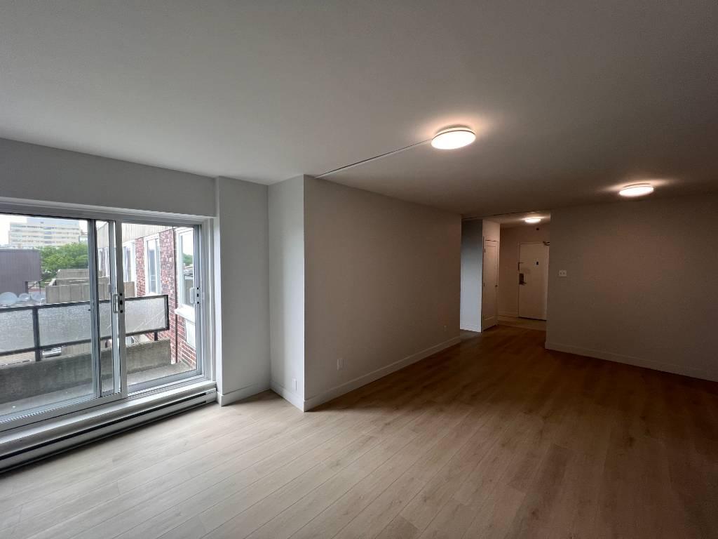 Fully Renovated 4½ Apartments Available - A louer • For Rent | 3308728