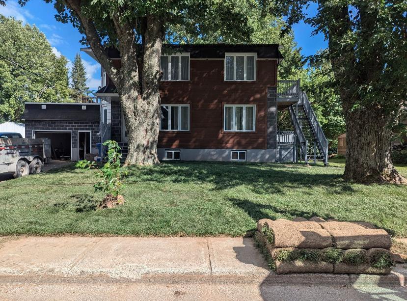 Duplex haut de gamme rénové – Idéal travailleurs ou familles – Disponible | 3303900