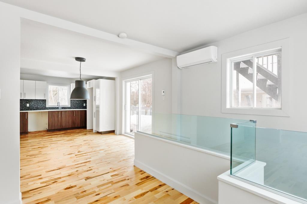 Duplex haut de gamme rénové – Idéal travailleurs ou familles – Disponible | 3303900
