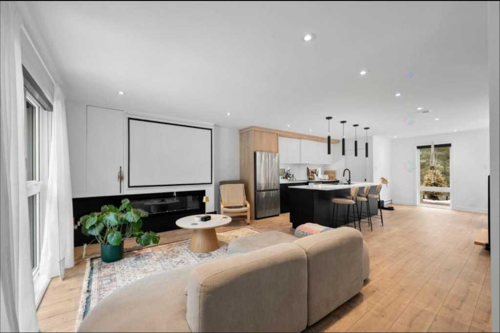 À LOUER - Magnifique 51/2 haut de gamme sur 2 étages à Sainte-Agathe-des-Monts | 3308757