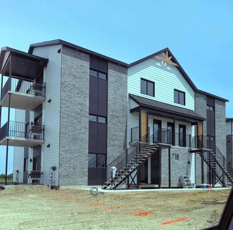 St-Isidore - 716-101 Rue des Récoltes, St-Isidore | 3304105