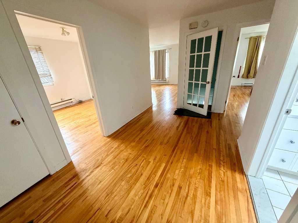 Grand 5 1/2 avec 3 chambres, terrasse et garage pres du REM Montpellier. | 3304171