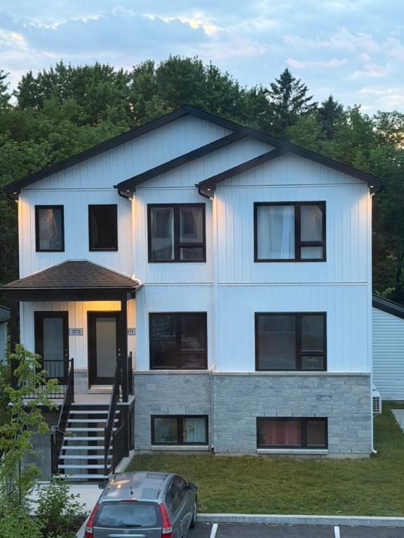 Appartement à louer dernier étage grand 5 1/2 a internet inclus | 3306145