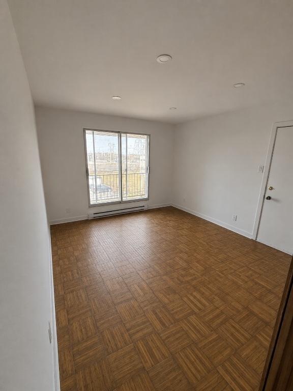🏡 À LOUER – Grand 4½ à St-Constant 📍 Rue Lanctot | Disponible 1er août 💰 1 395 $ / mois | 3306152