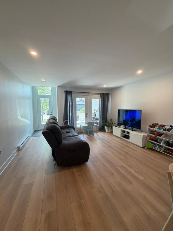 Grand 5 1/2 à louer | 3306171
