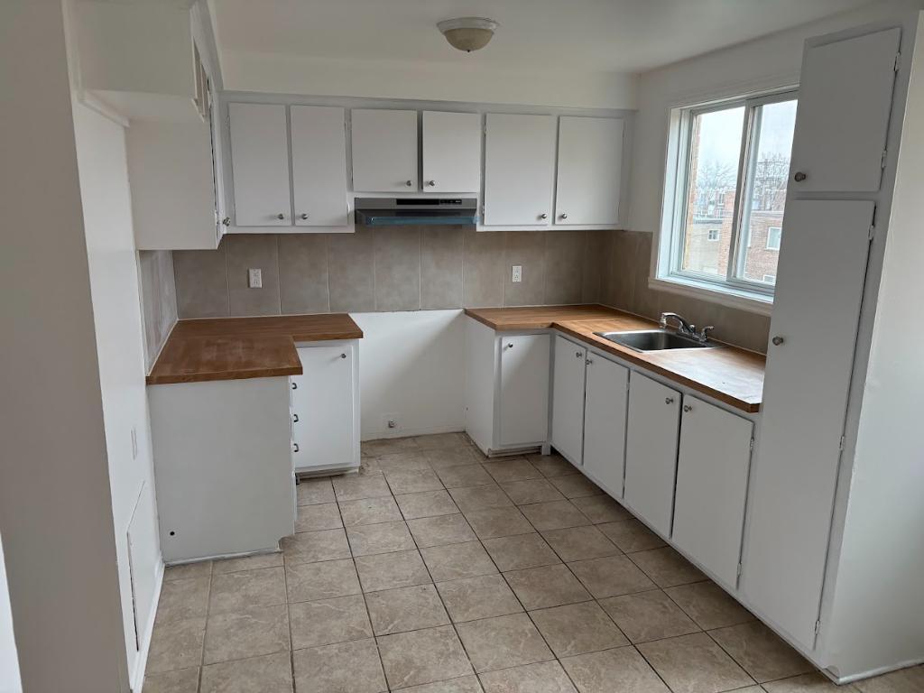 5 1/2 a Longueuil pour aout | 3306175