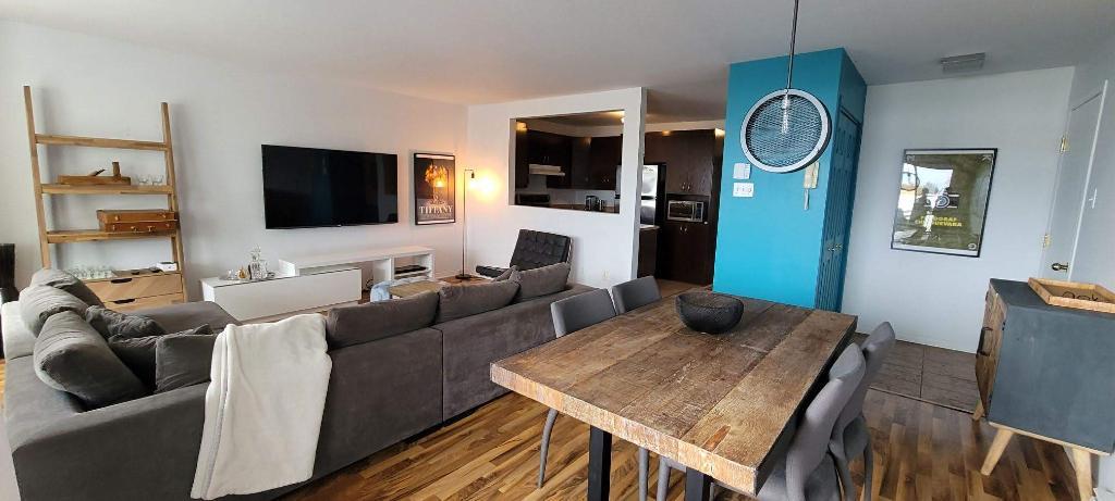 ✨ Condo 4½ à Saint-Hubert | 2 stationnements | Climatisation | Balcon | Disponible 1er septembre ✨ | 3306187