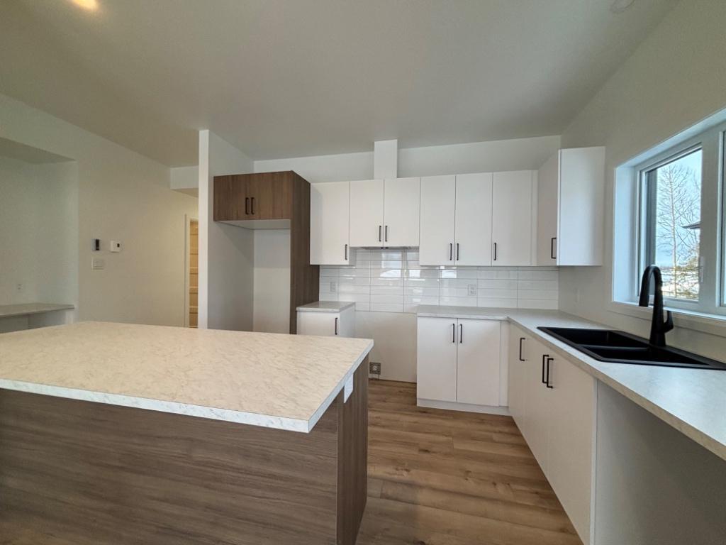 Appartement style condo grand 4 1/2 lumineux | 3307394
