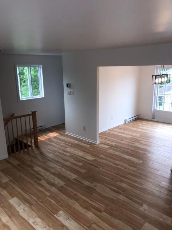Haut de duplex Grand 51/2 lumineux immense terrasse | 3307398