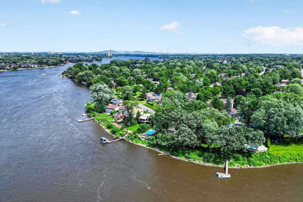 Superbe terrain au bord de l'eau à Pierrefonds à vendre | 3307469