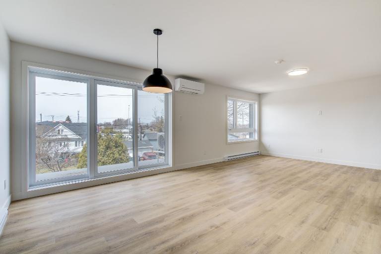 2 CH - 1 SDB - Salaberry-de-Valleyfield - $1,450 /mo | 3307860