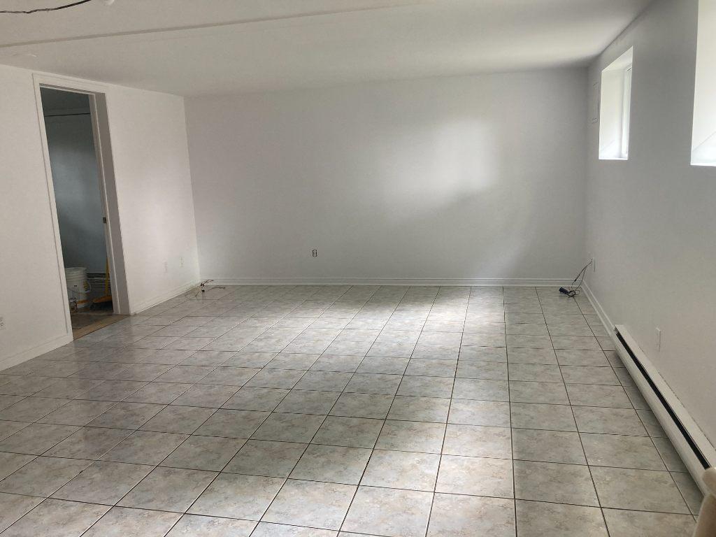 Beau 4 et demi a Brossard - lumineux demi sous sol - libre immédiatement | 3308258
