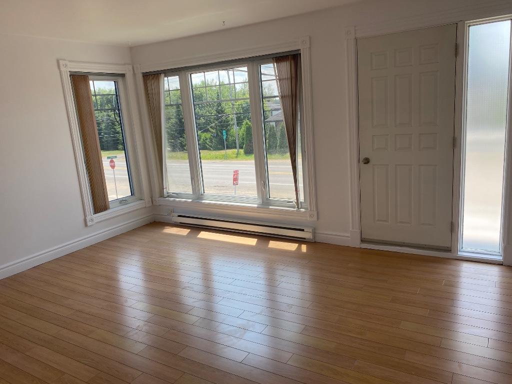 Sorel-Tracy Superbe logement 5 1/2- Garage disponible | 3308477