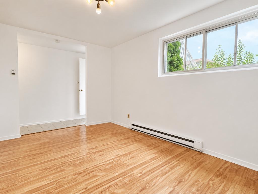 3 1/2 Demi sous sol St Leonard - | 3308464