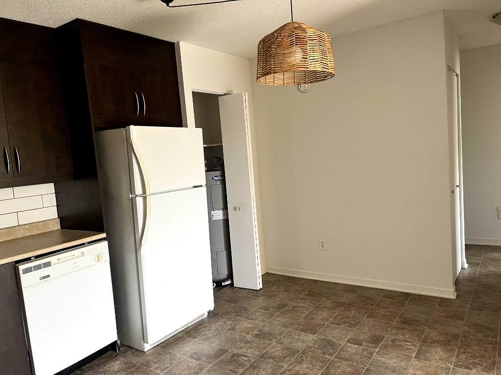 Logement 51/2 à l’étage Bromont, frigo, remise et stationnement privé inclus - 5 minutes du Sommet !!! Venez visiter!!!! | 3308468