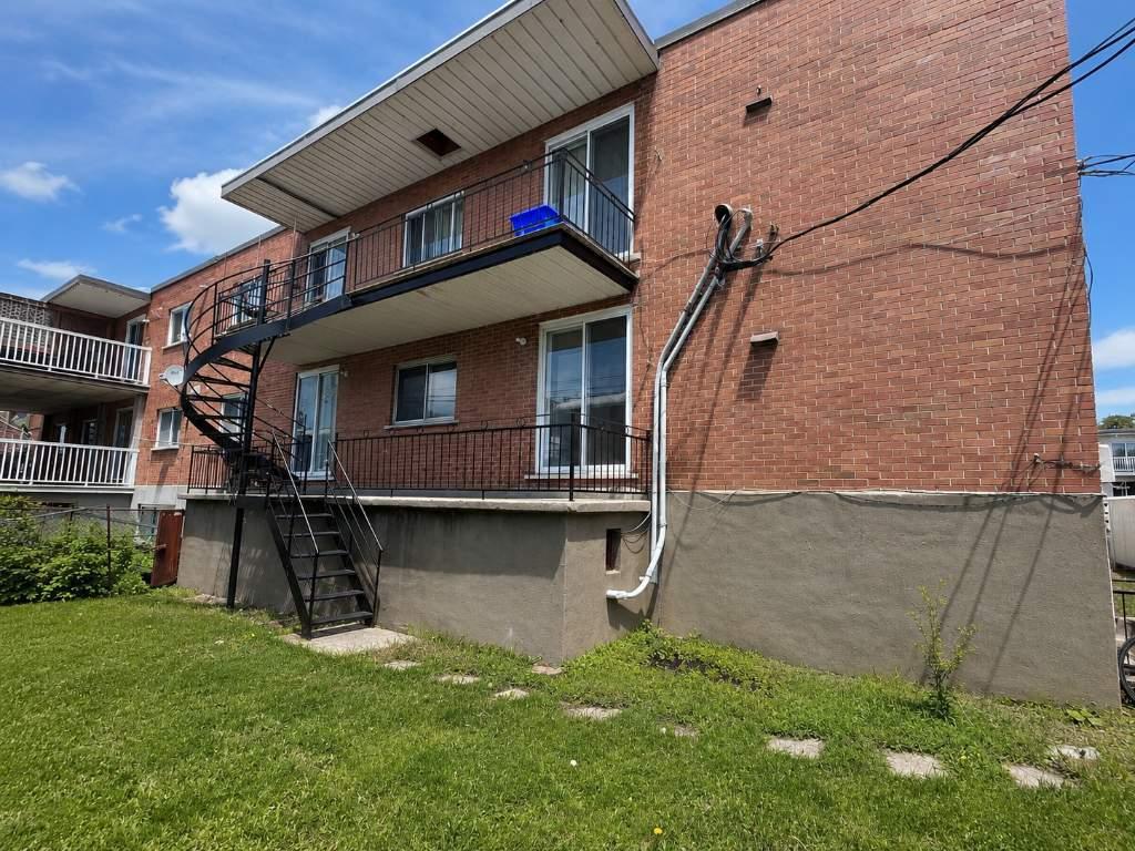 Spacieux rez-de-chaussée avec sous-sol à louer au cœur de Saint-Léonard | 3308502
