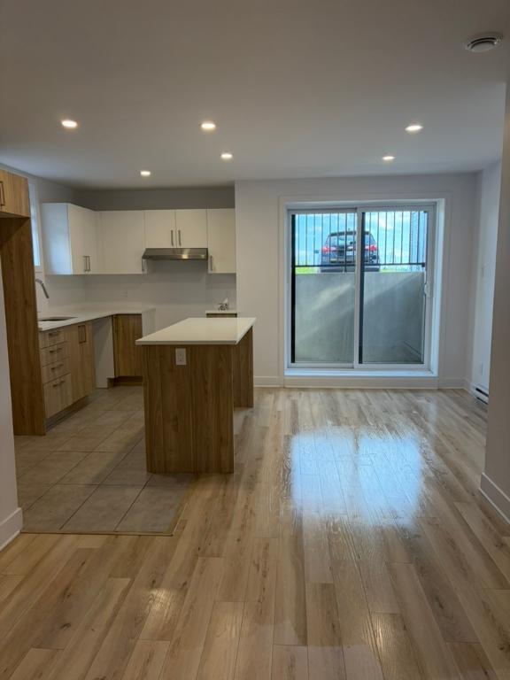 Logement 4 1/2 disponible maintenant - JUILLET GRATUIT | 3308659