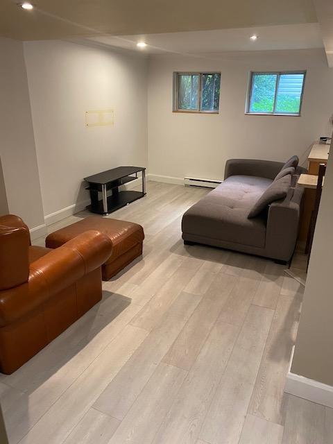 Grand 31/2 frais rénové, totalement meublé, chauffé, éclairé, internet. Disponible dès maintenant | 3308922