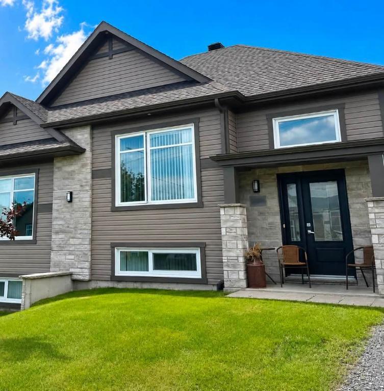 🏡 À LOUER – Magnifique jumelé | 3308923