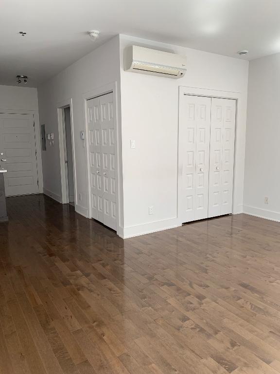 Add to my favourites Spacious condo au centre-ville avec un stationnement au garage intérieur à louer à partir du 20 juillet | 3308930